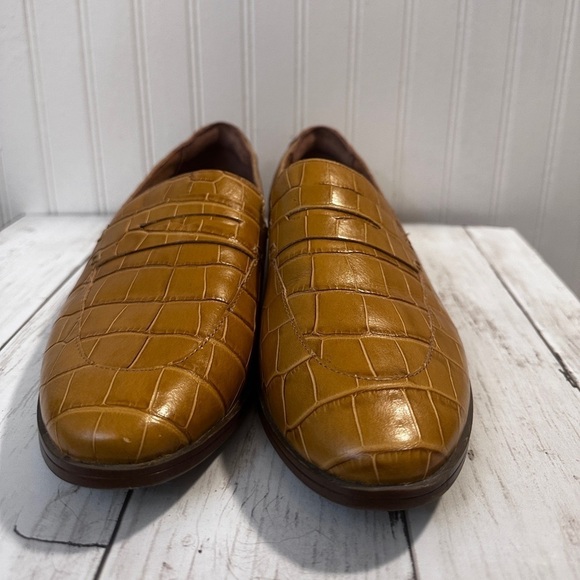 Rockport Women’s Total Motion Croc-Embossed Loafers Tan Leather Size 9 - Picture 14 of 15